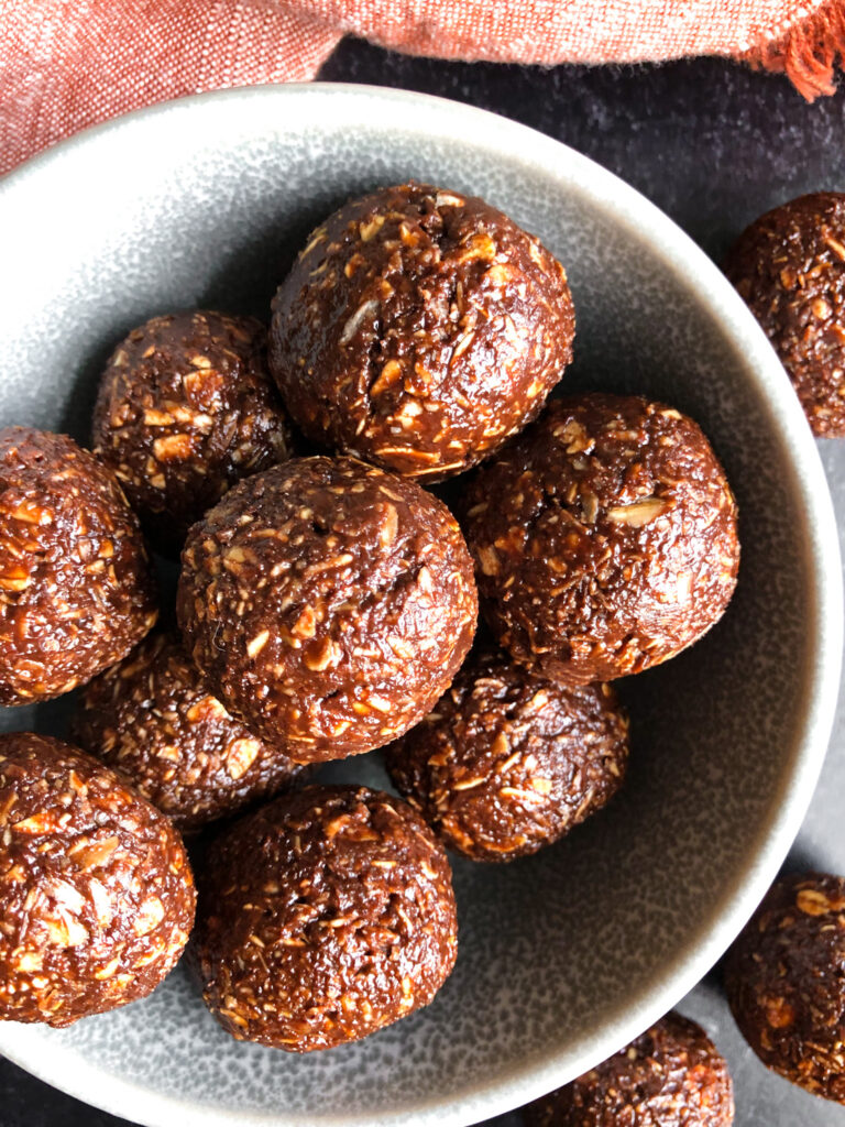 Chocolate Peanut Butter Energy Balls