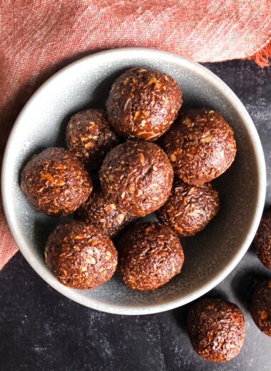 Chocolate Peanut Butter Energy Balls