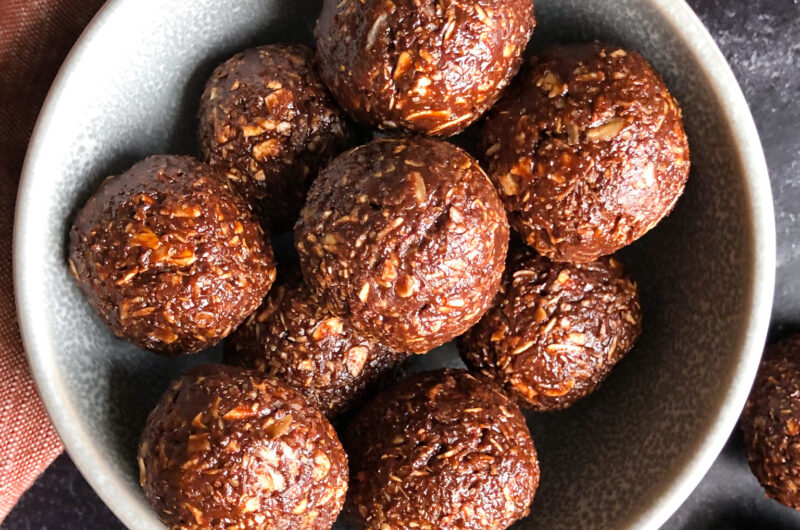 Chocolate Peanut Butter Energy Balls