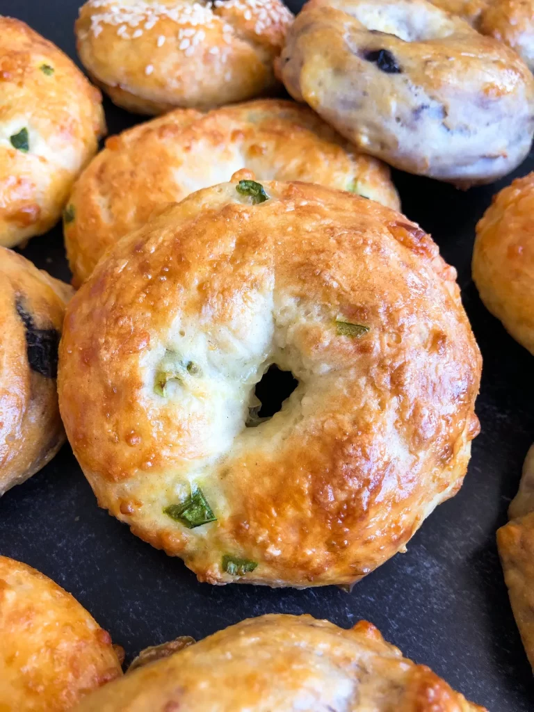 Jalapeño Cheddar Bagels