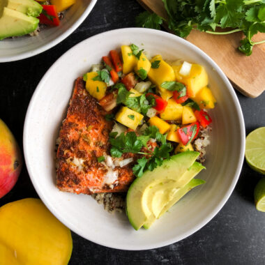 Chili lime salmon bowls with mango salsa