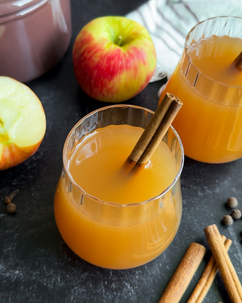 Homemade Spiced Apple Cider (Mulled Apple Cider)