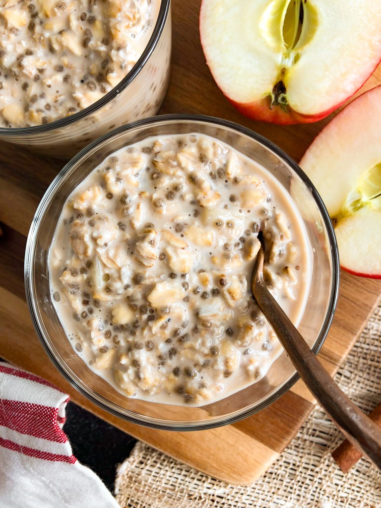 Cinnamon Apple Overnight Oats