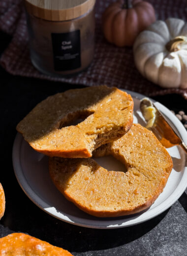Pumpkin Chai Protein Bagels | Wholesome Fall Breakfast with Real Pumpkin & Warm Spices