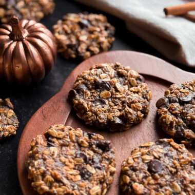 Hearty Pumpkin Oat Cookies aka THE BEST Pumpkin Breakfast Cookies! Created by home-cooked living, a healthy recipe website.