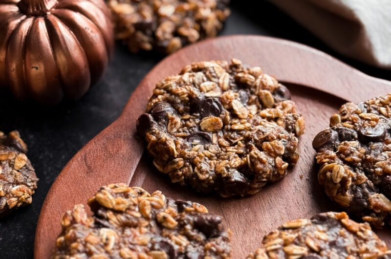 Hearty Pumpkin Oat Cookies aka THE BEST Pumpkin Breakfast Cookies! Created by home-cooked living, a healthy recipe website.