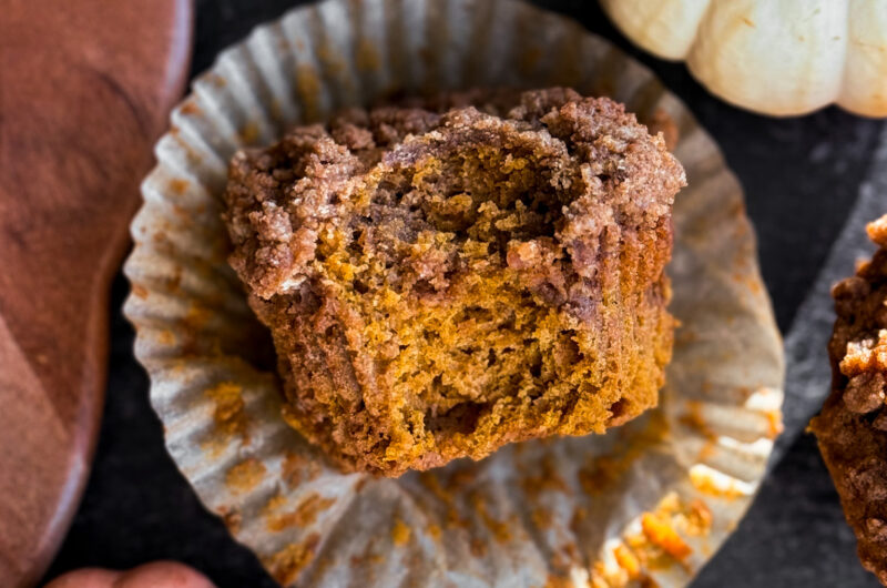 The BEST Pumpkin Streusel Muffins