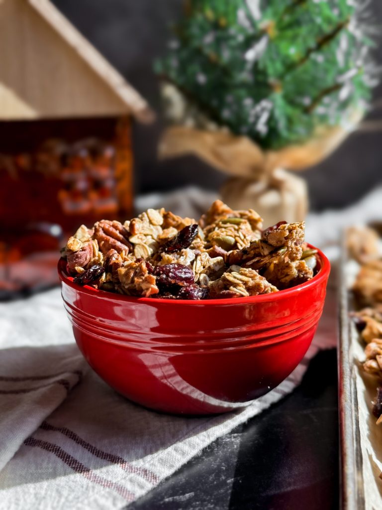 Christmas Granola - an easy granola recipe perfect for the Christmas season.