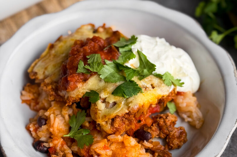 Healthy Taco Casserole, aka healthy taco bake. Recipe by home-cooked living.