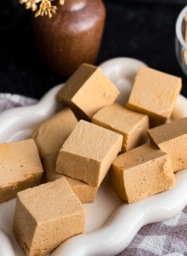 Healthy Homemade Marshmallows (with marshmallow root and gelatin!)