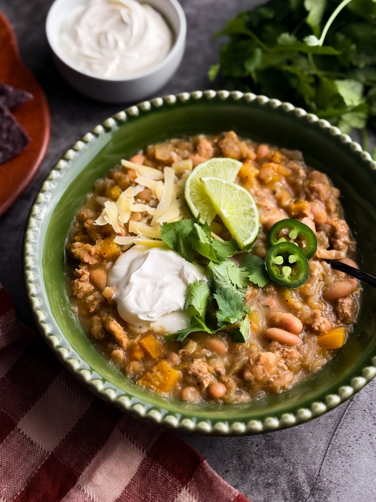 Salsa Verde Chicken Chili - Chicken chili with salsa verde - a recipe by home-cooked living